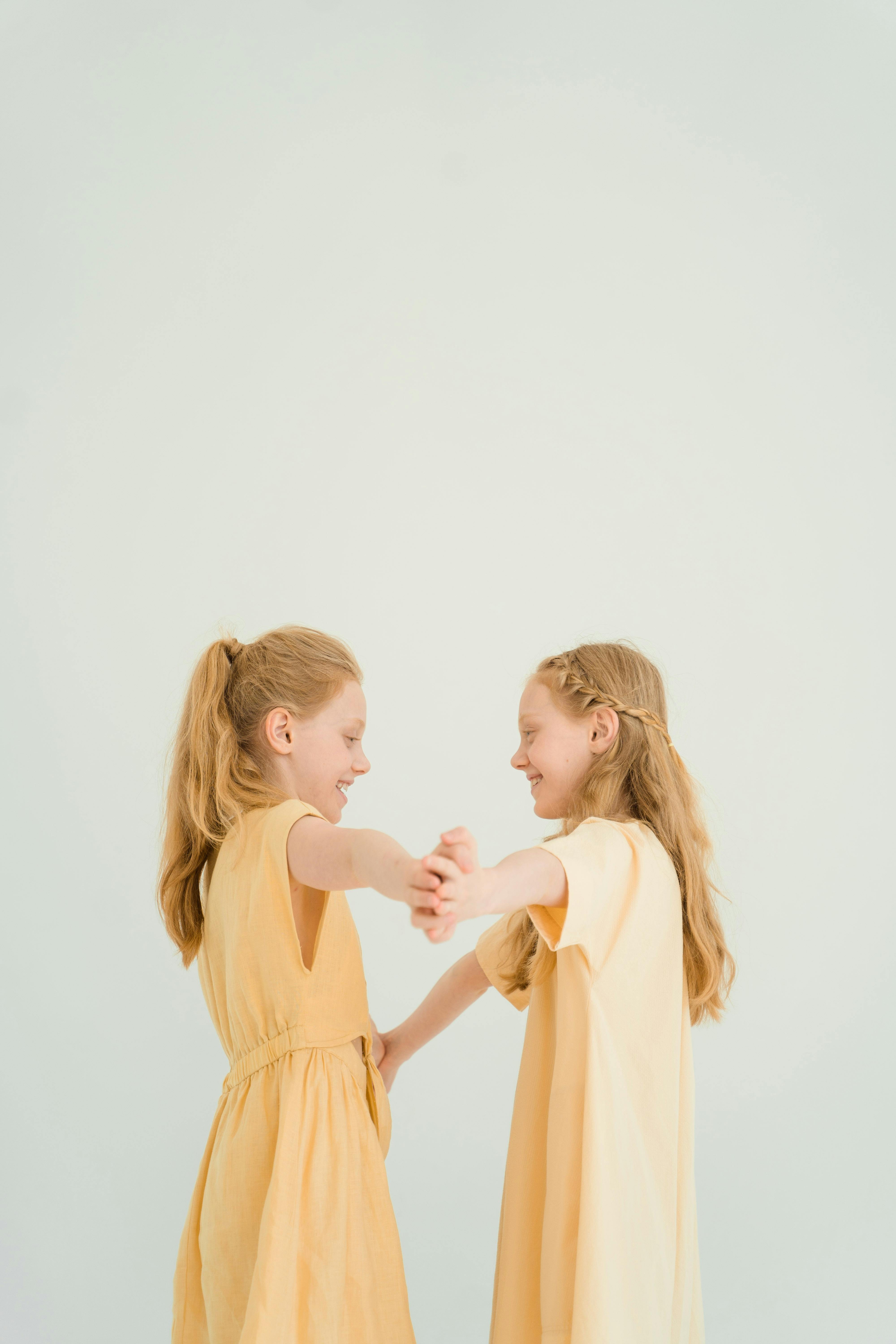 《镜面来电》海报图